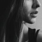 Jaka szminka do koralowej sukienki